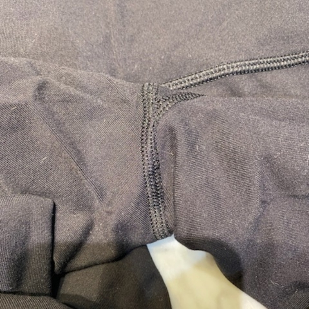 Lululemon - Picture 3 of 3